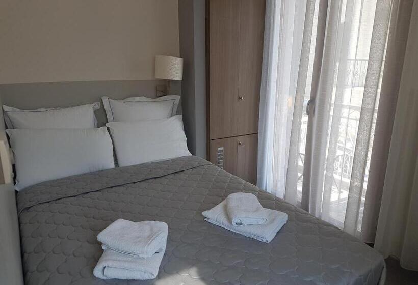 اتاق اکونومی, Dimitra Boutique