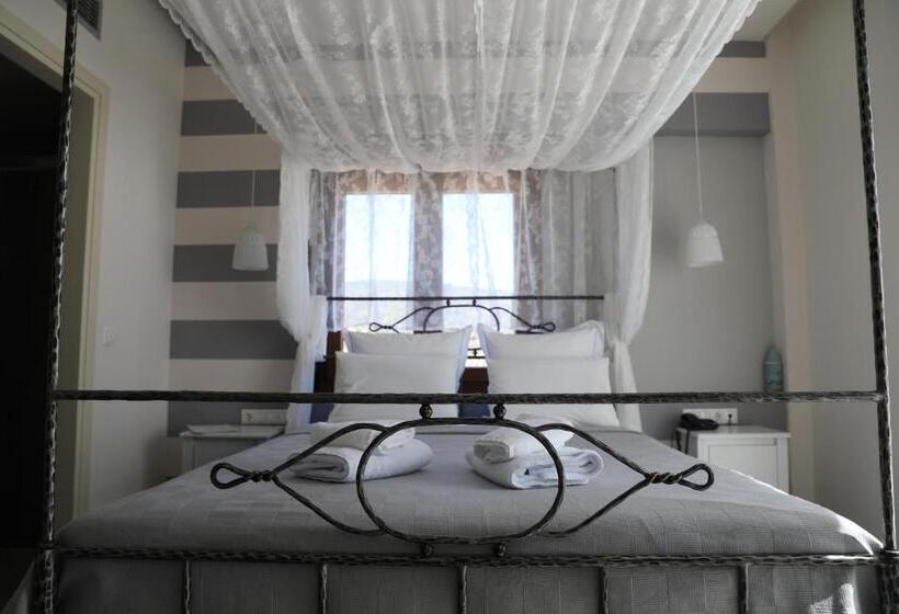 سوییت, Dimitra Boutique