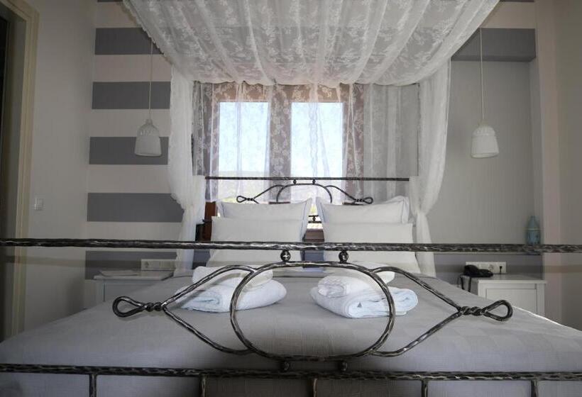 سوییت, Dimitra Boutique