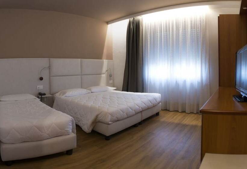 اتاق استاندارد سه نفره, Everest