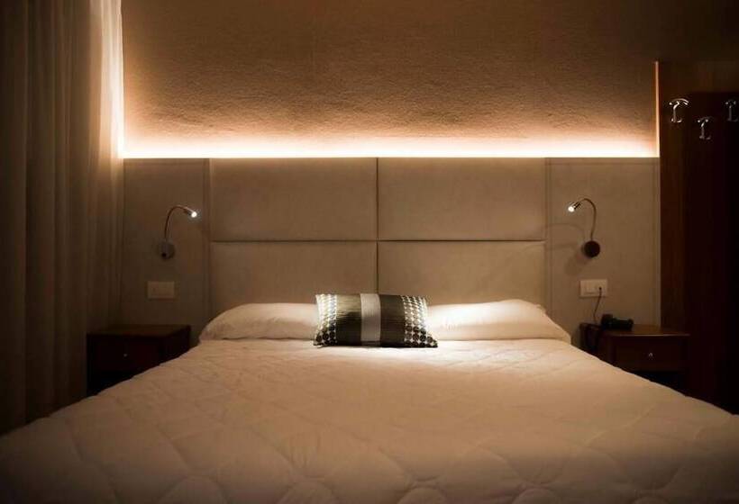 اتاق استاندارد چهار تخته, Everest