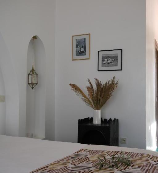 اتاق سوپریور, Ksar Shama