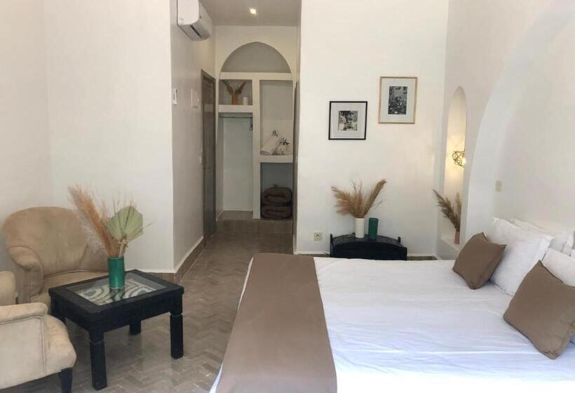 اتاق سوپریور, Ksar Shama