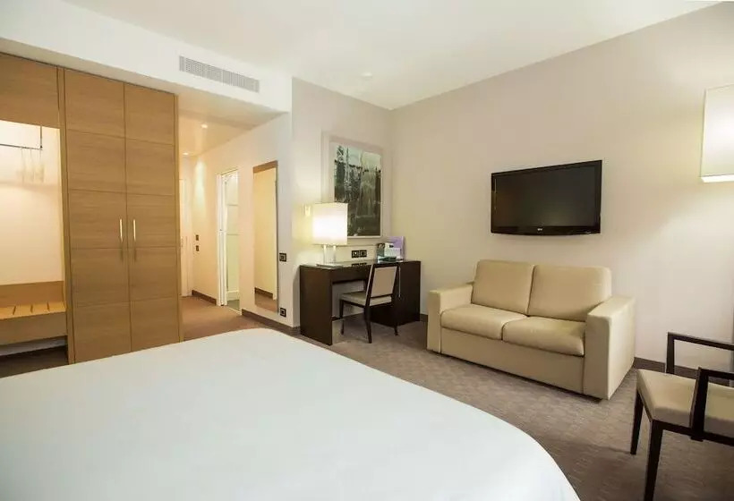 سوییت جونیور, Ariha Hotel Cosenza