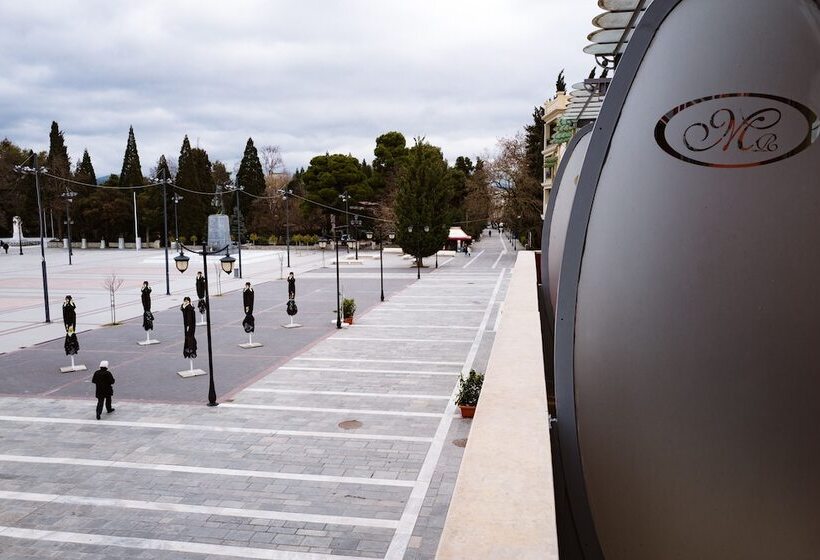 غرفة إدارية ثلاثية, Mainalon Resort