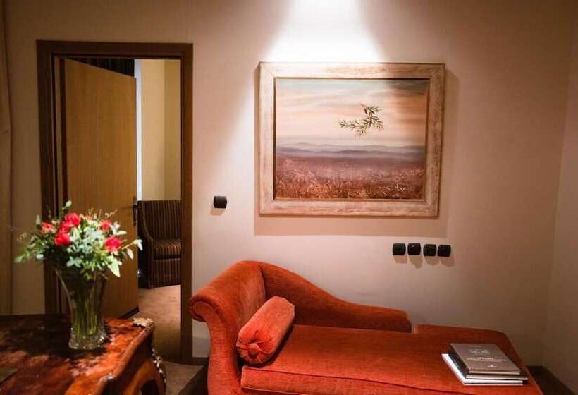 Президентский Люкс, Mainalon Resort