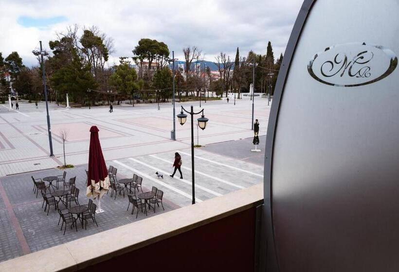 غرفة عائلية, Mainalon Resort