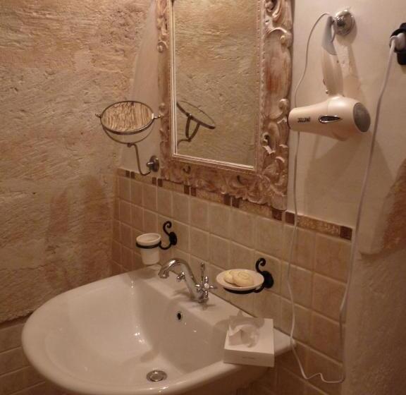 חדר אקזקיוטיב, Masseria Fortificata Donnaloia