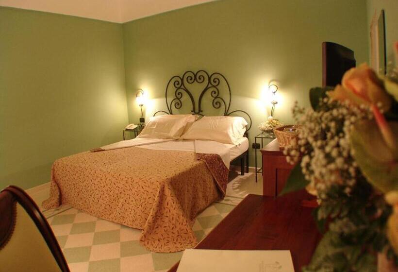 חדר אקזקיוטיב נוף לים, Masseria Fortificata Donnaloia