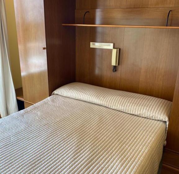 חדר אקונומי, Nettuno