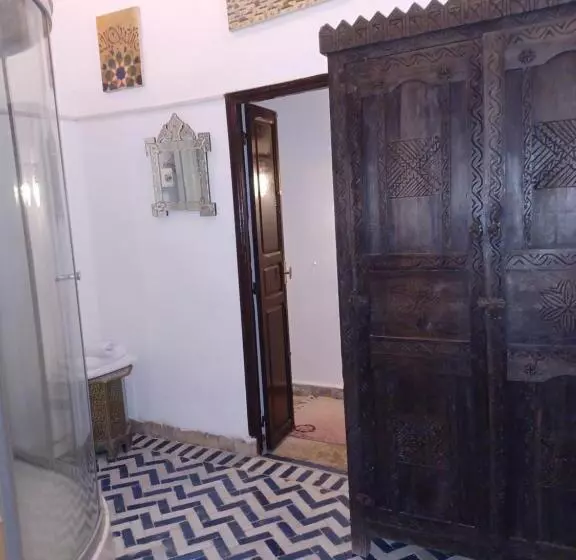 اتاق استاندارد با چشم‌انداز استخر, Palais Al Firdaous