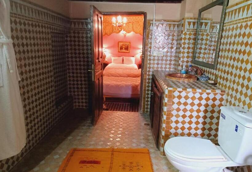 带泳池观景的豪华房, Palais Al Firdaous