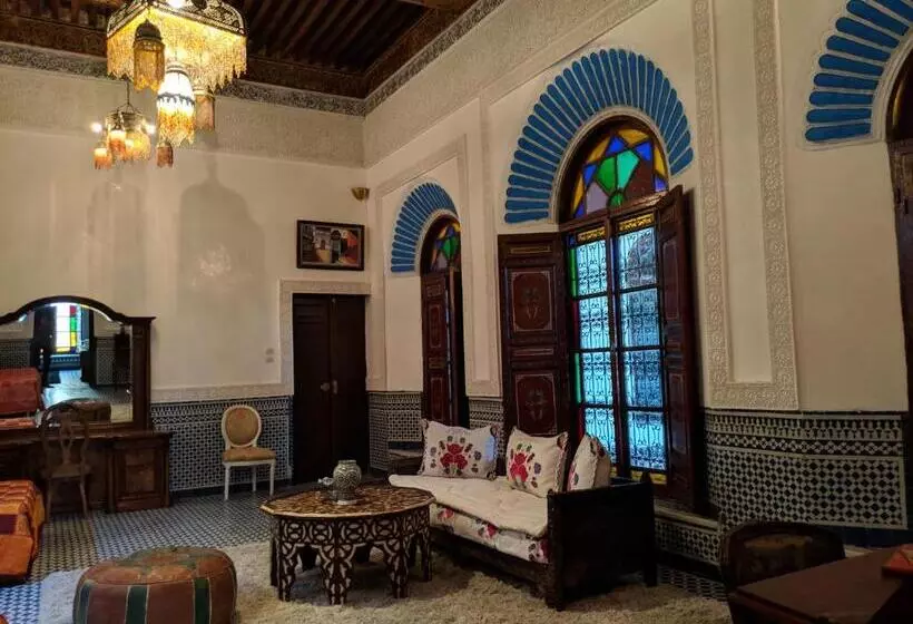 مجموعه ویستا شهر, Palais Al Firdaous