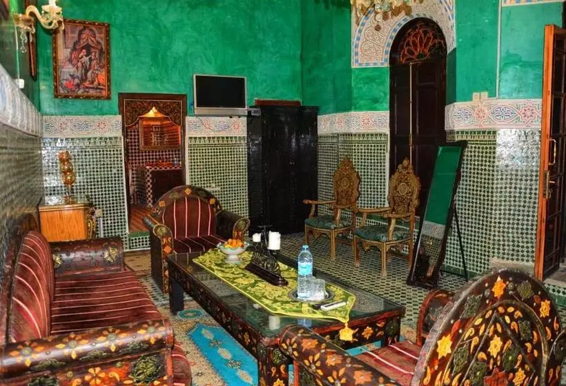 سوئیت رویال, Palais Al Firdaous