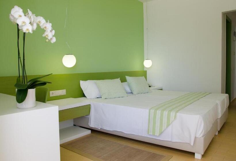 标准三人间, Palm Beach