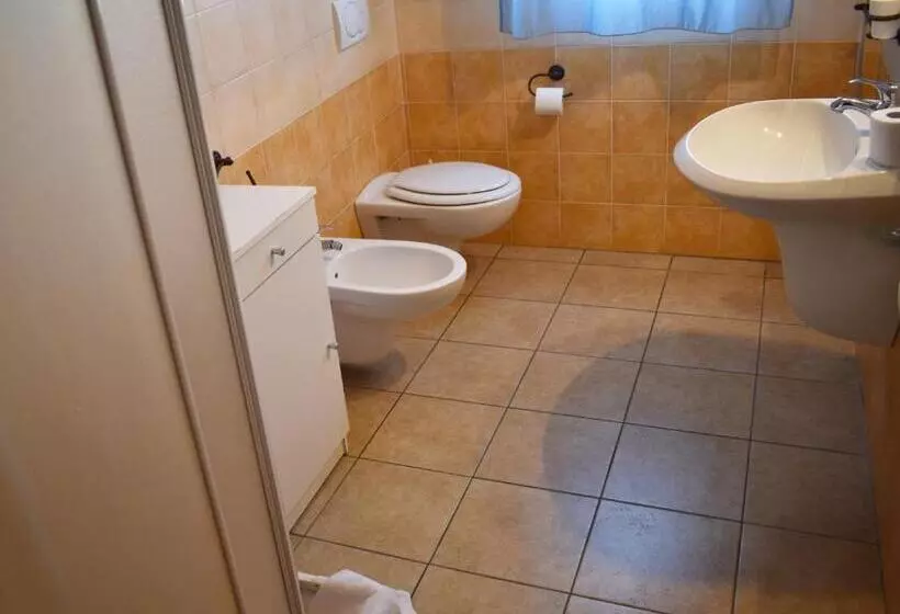 اتاق استاندارد سه نفره, Residence Ampurias