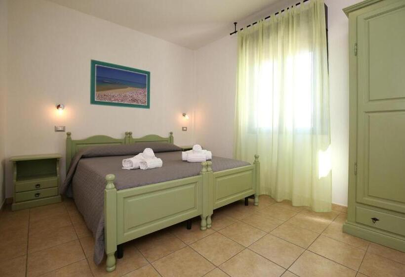 Семейный Номер, Residence Ampurias
