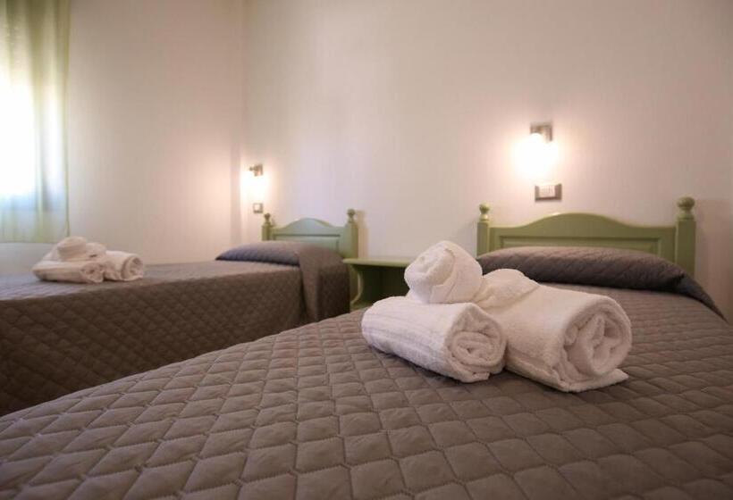 家庭间, Residence Ampurias