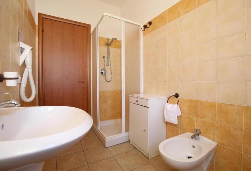 Семейный Номер, Residence Ampurias
