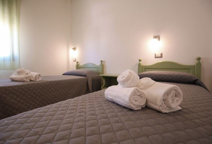 家庭间, Residence Ampurias