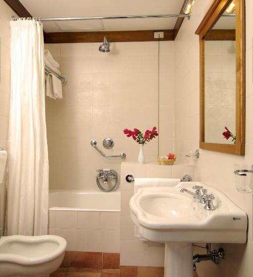 اتاق استاندارد سه نفره, Santa Maria