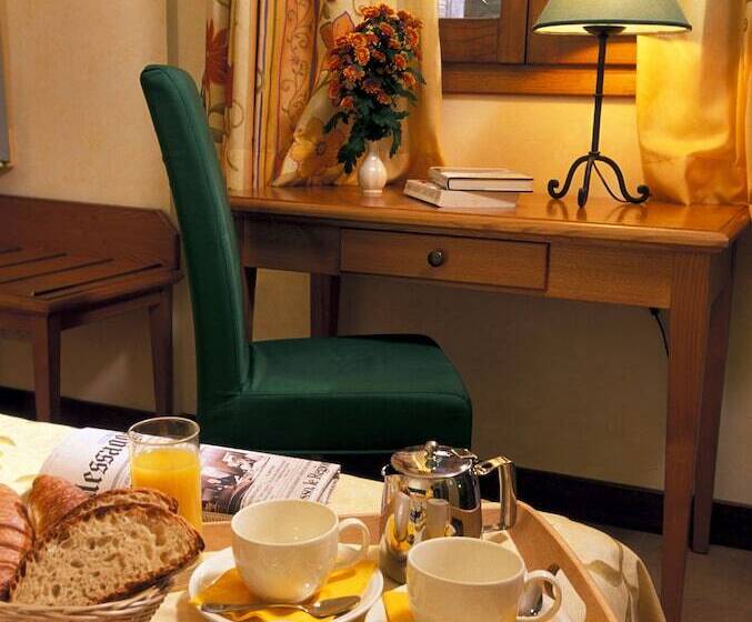 اتاق استاندارد سه نفره, Santa Maria