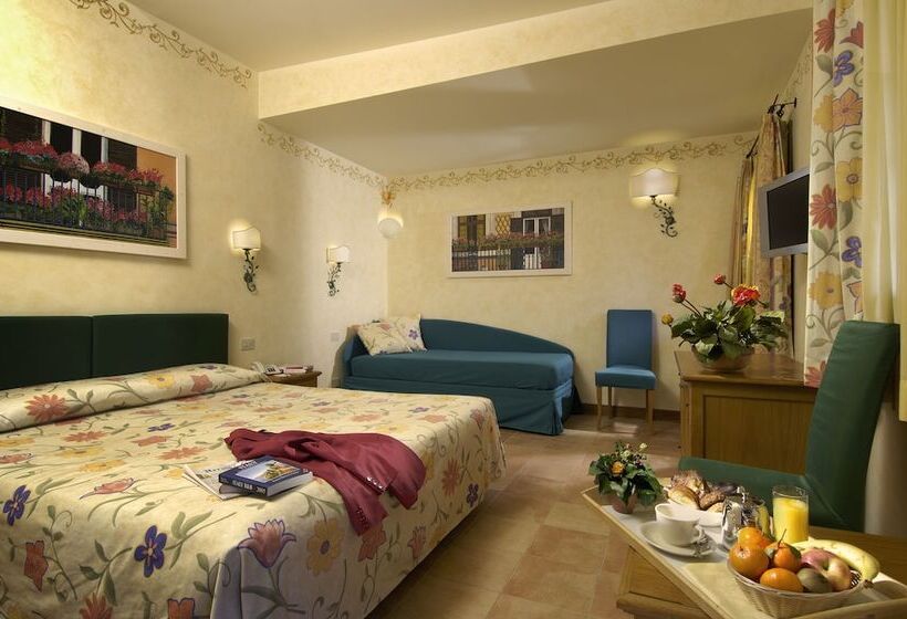 اتاق استاندارد سه نفره, Santa Maria