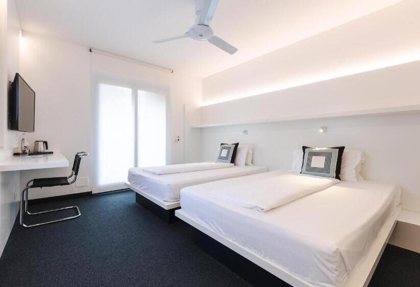 חדר סטנדרט, Santoni Freelosophy