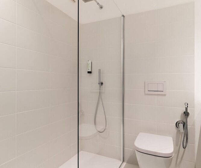 חדר סטנדרט, Santoni Freelosophy