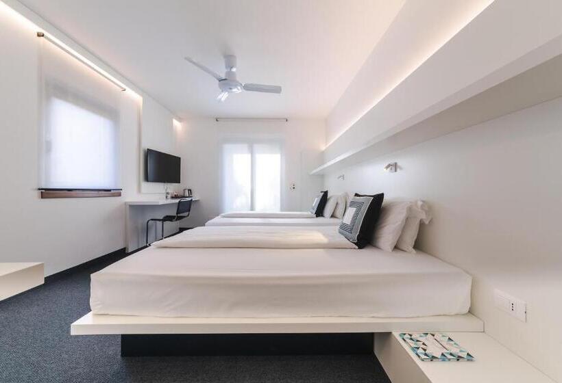 חדר סטנדרט, Santoni Freelosophy