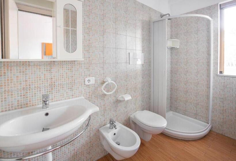 סטודיו סטנדרט עם מרפסת, Sfinal Residence