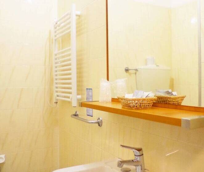 スタンダードトリプルルーム, Vergilius