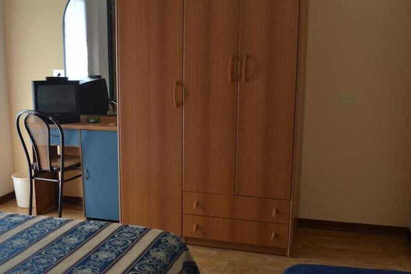 スタンダードトリプルルーム, Vergilius