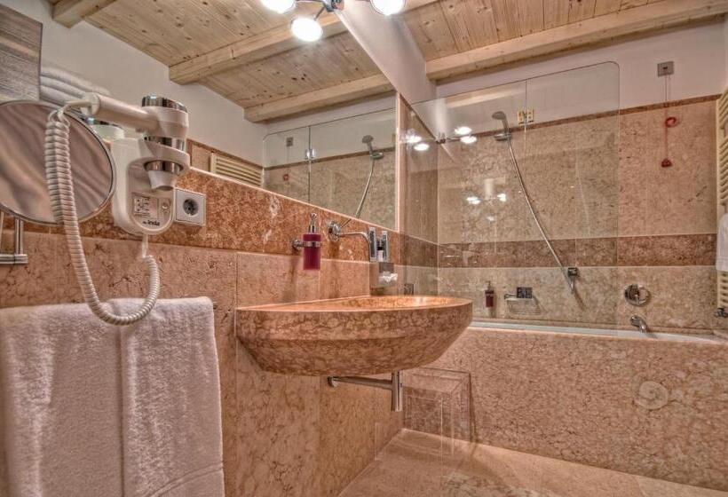 デラックスルーム, Veronesi La Torre