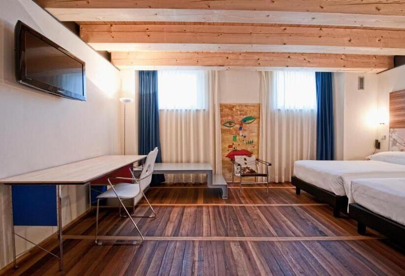 デラックストリプルルーム, Veronesi La Torre