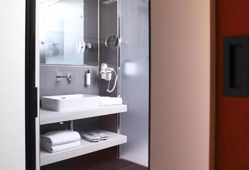 スタンダードルーム, Veronesi La Torre