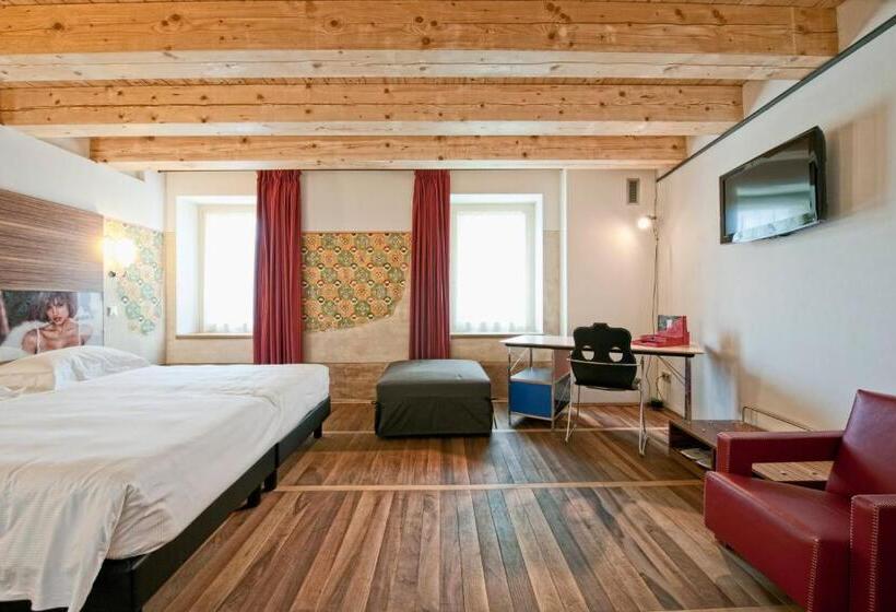 デラックスルーム, Veronesi La Torre