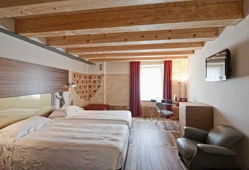デラックスルーム, Veronesi La Torre
