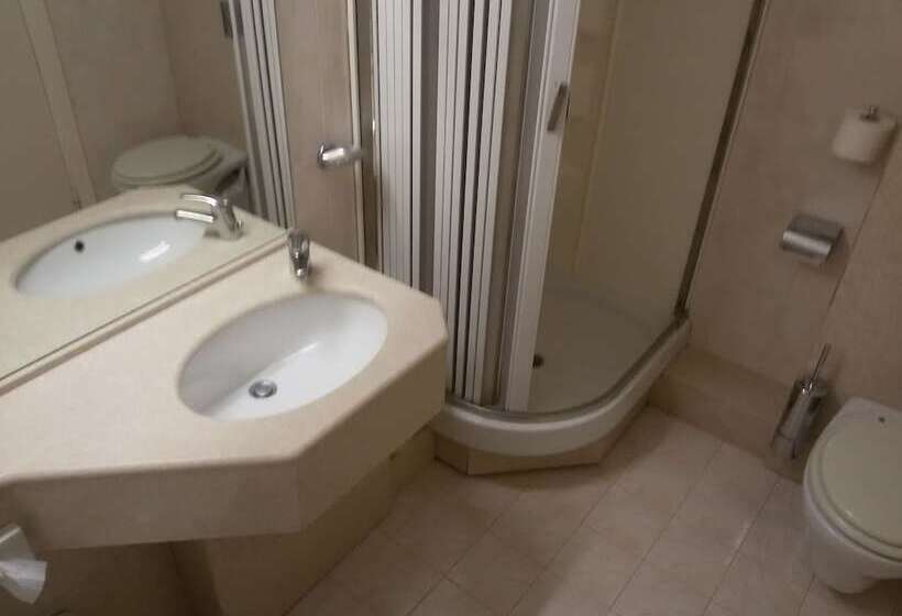 スタンダードトリプルルーム, Villa Ricci & Benessere