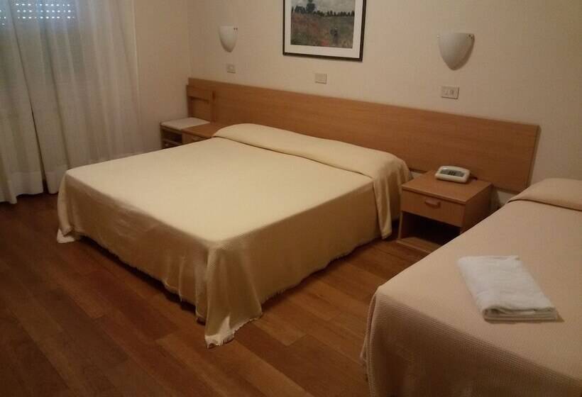 Номер Стандарт Трехместный, Villa Ricci & Benessere