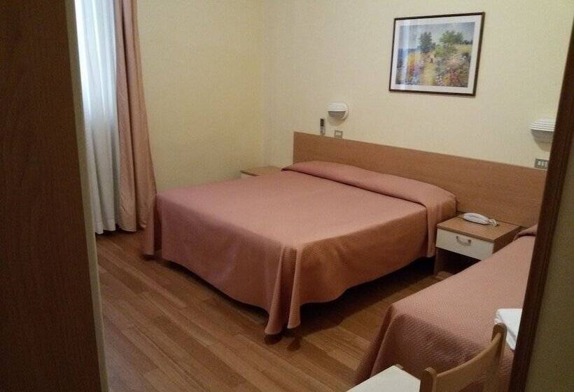 スタンダードトリプルルーム, Villa Ricci & Benessere