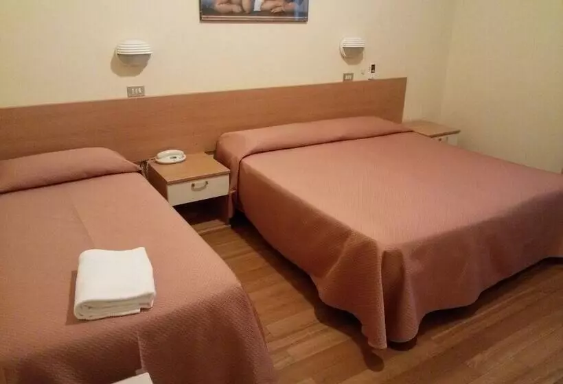 اتاق استاندارد سه نفره, Villa Ricci & Benessere