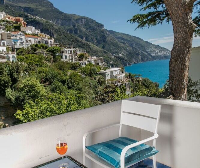 标准间侧面带海景, Vittoria