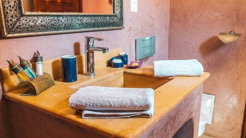 اتاق استاندارد, Riad Al Ksar & Spa