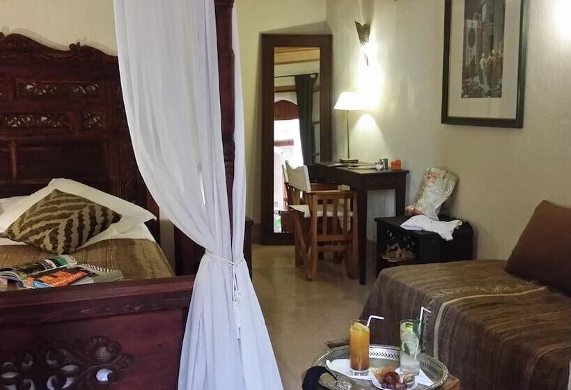 اتاق استاندارد سه نفره, Riad Al Ksar & Spa