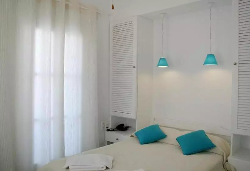 プールの見えるシングルルーム, Spiros & Hiroko Hotel   Adults Only