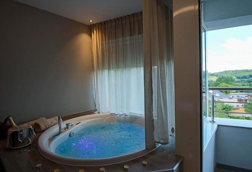 חדר סטנדרט עם ג'קוזי, Wellness Hotel Villa Magdalena