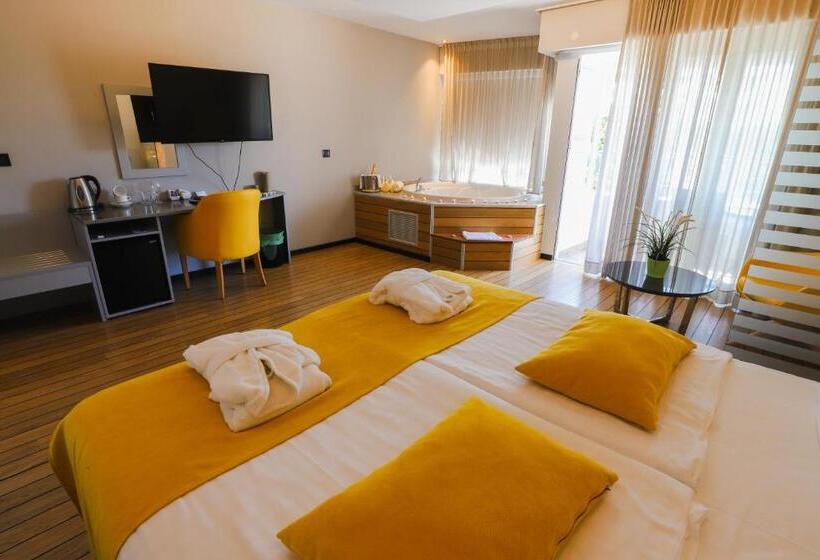 חדר סטנדרט עם ג'קוזי, Wellness Hotel Villa Magdalena
