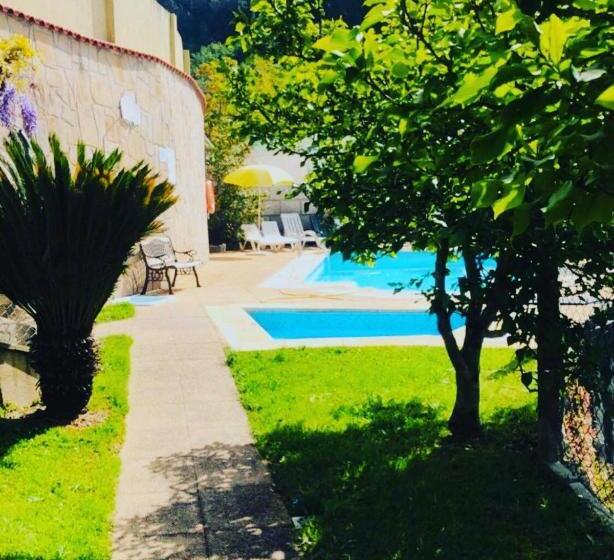 חדר סטנדרט לשלושה, Residência Iris