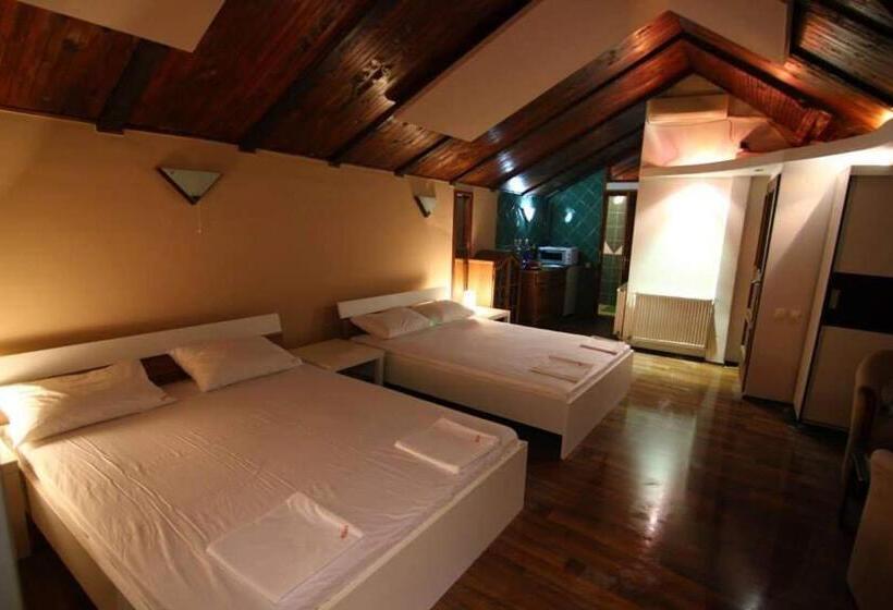 استودیوی استاندارد, Lira Excellent Nis